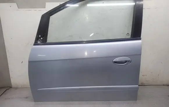 Chevrolet Rezzo Front door