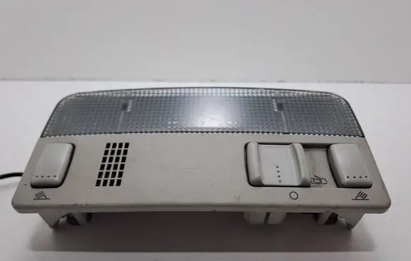 Volkswagen Golf IV Front seat light 3B0947105C