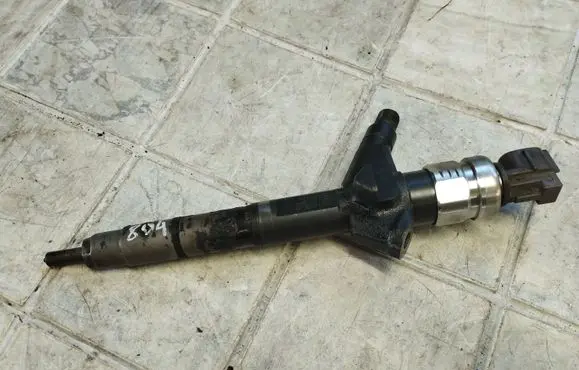 Nissan Almera Tino Fuel injector AW400AW4 02E00424