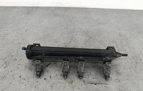 Audi A3 S3 8P Fuel main line pipe 06A906031BT