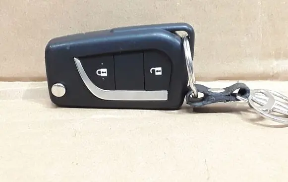 Toyota Yaris Ignition key/card MR6206
