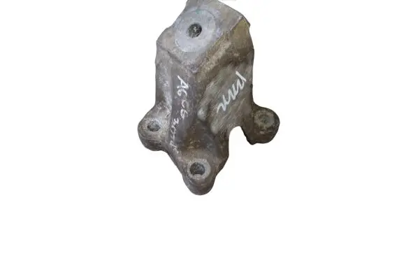 Audi A6 S6 C6 4F Engine mounting bracket 4F0199307AA