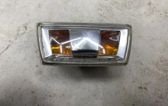 Opel Corsa D Front fender indicator light 13252455 13252456