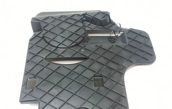 Mercedes-Benz E W212 Timing belt guard (cover) A6510100867