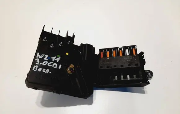 Mercedes-Benz E W211 Fuse box set