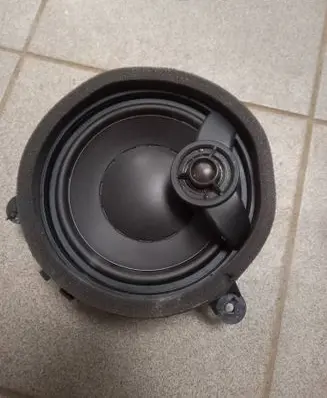 Volvo XC90 Front door high frequency speaker 30752354