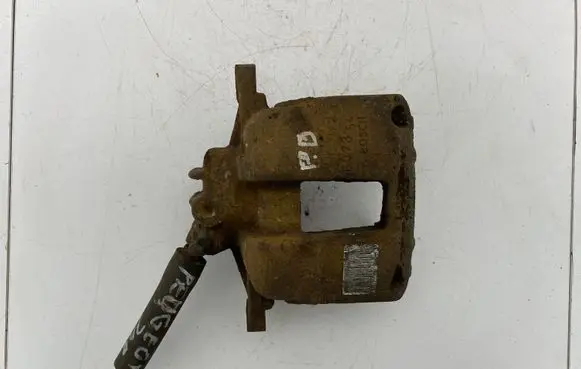 Peugeot 307 Front brake caliper E07354