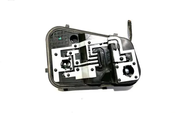 Volkswagen Touareg I Tail light bulb cover holder 7L6945257