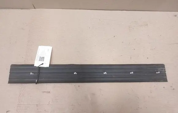BMW 1 E81 E87 Front sill trim cover