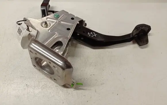 Volkswagen Golf Plus Brake pedal 1K1721057N 8318650016771161