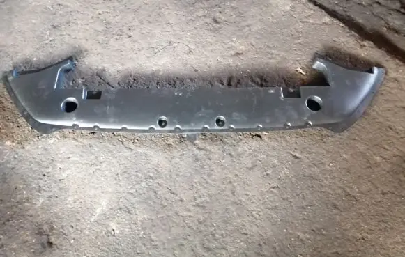 Front bumper skid plate/under tray