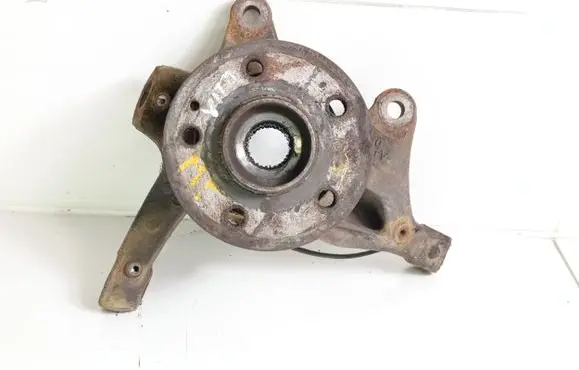 Mercedes-Benz Vito Viano W639 Front wheel hub A4473320701