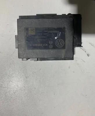 Volkswagen PASSAT B6 Ignition lock 3C0905843R