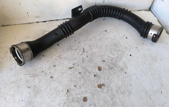 Renault Trafic III (X82) Intercooler hose/pipe 144606126R 93867727