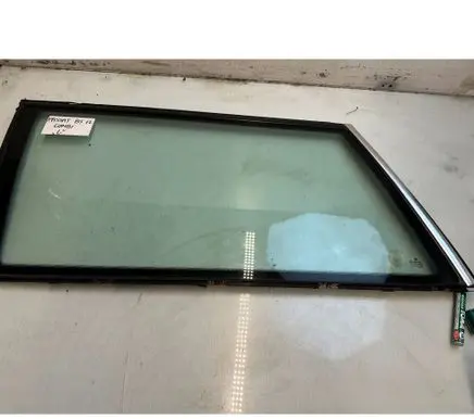 Volkswagen PASSAT B5 Rear side window 312312