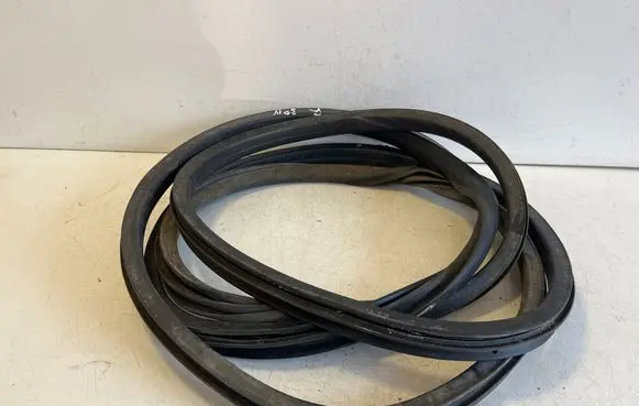 Mercedes-Benz Vito Viano W447 Sliding door rubber seal A4477310800