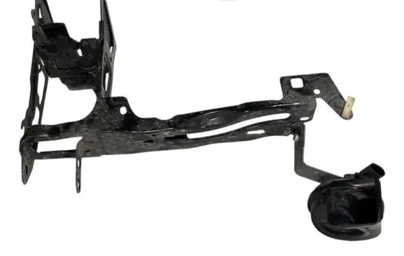Headlight/headlamp mounting bracket