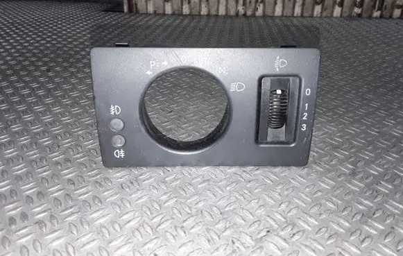 Mercedes-Benz B W245 Headlight level height control switch