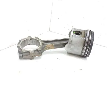 Nissan Navara D22 Piston with connecting rod EB3