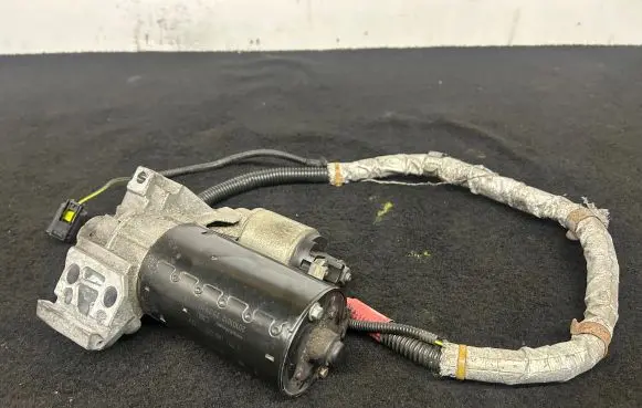 BMW 5 F10 F11 Starter motor 8506657 20101012 0001148010