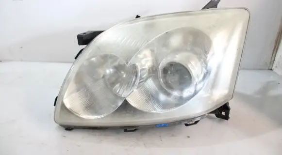 Toyota Avensis T250 Headlight/headlamp
