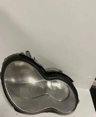 Mercedes-Benz C W203 Headlight/headlamp A2038200861
