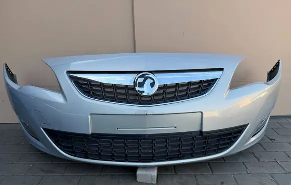 Opel Astra J Front bumper 13264403