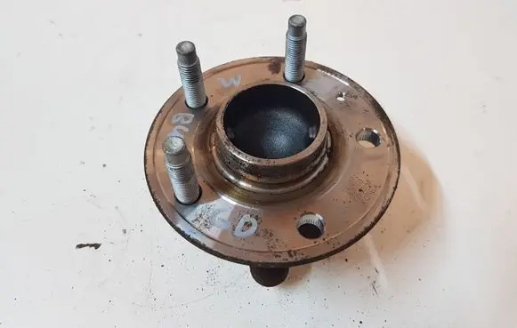 Buick Encore I Rear wheel hub 13593158