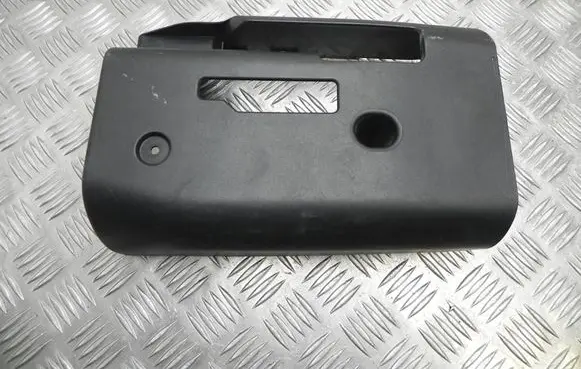 Steering wheel column trim