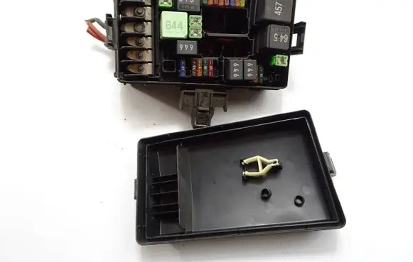 Volkswagen PASSAT B8 Fuse box set 5Q0907361B