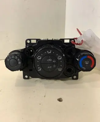 Ford Fiesta Climate control unit 8A6119980AG