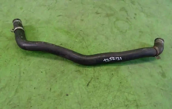 Volkswagen Golf IV Engine coolant pipe/hose
