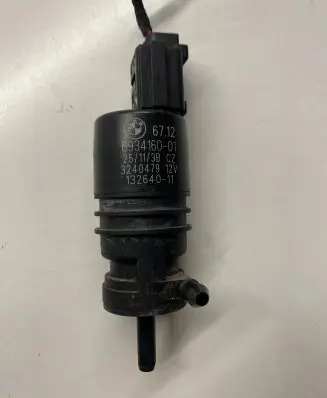 BMW 3 F30 F35 F31 Headlight washer pump 6934160 13264011 3240479