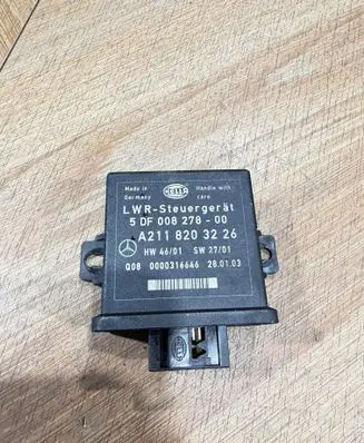 Mercedes-Benz E W211 Light module LCM A2118203226 5DF00827800 0000316646