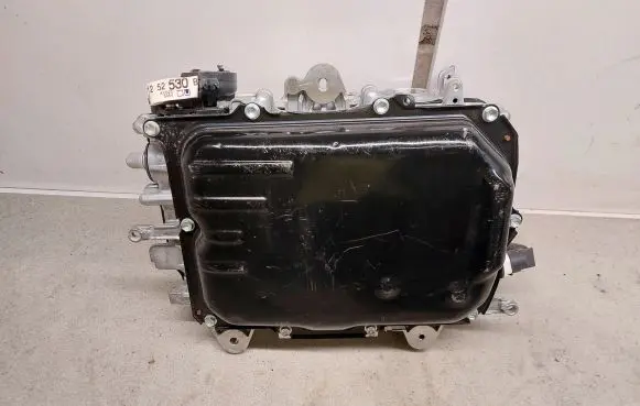Toyota Yaris Voltage converter inverter G920052033