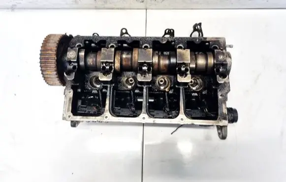 Volkswagen PASSAT B5.5 Engine head 038103373R