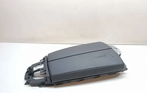 BMW 6 F12 F13 Armrest 9216408