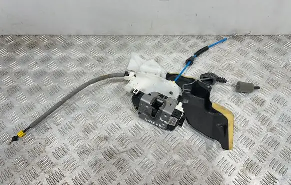 Mercedes-Benz E W212 Front door lock A0997200435