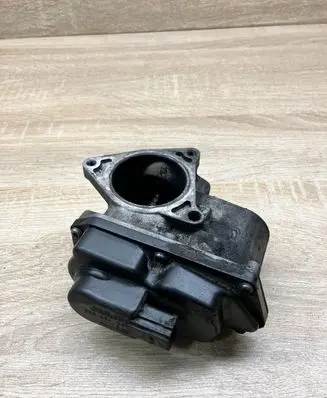 Volkswagen Touran I EGR valve 03G131501 21603535