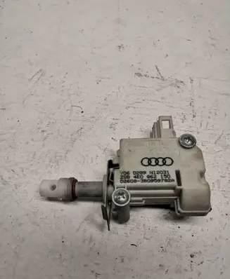 Fuel tank cap lock motor