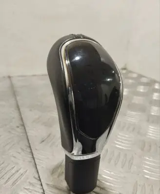 Gear lever shifter trim leather/knob
