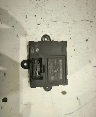 Volvo XC60 Door control unit/module 10057889 10057280