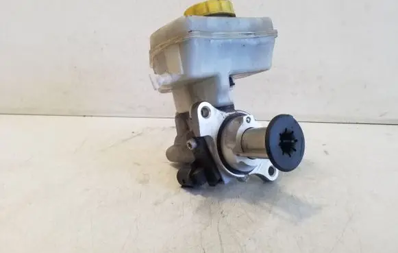 Volkswagen Touareg II Master brake cylinder 7P0611303A