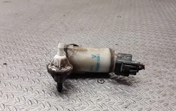 Honda CR-V Windscreen/windshield washer pump