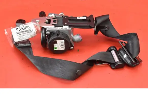 Volvo S60 Front seatbelt 39818843