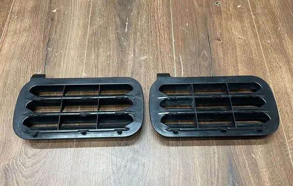 Mercedes-Benz SL AMG R129 Quarter panel pressure vent 1248370230 1248370242
