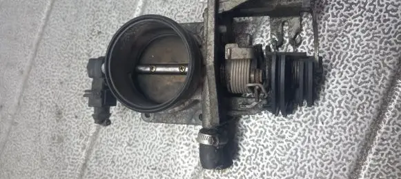 BMW 5 E39 Throttle valve