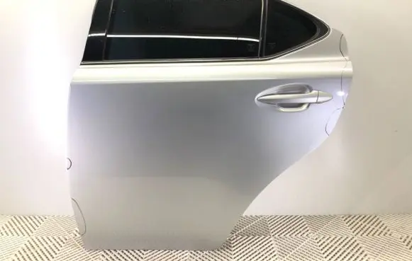 Lexus IS 220D-250-350 Rear door 