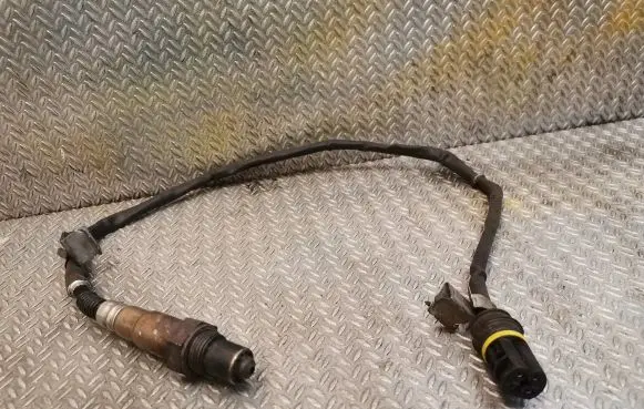 Mercedes-Benz C W203 Lambda probe sensor 0025400617