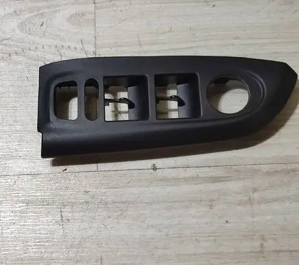 Fiat 500X Front door window switch trim 07356331500